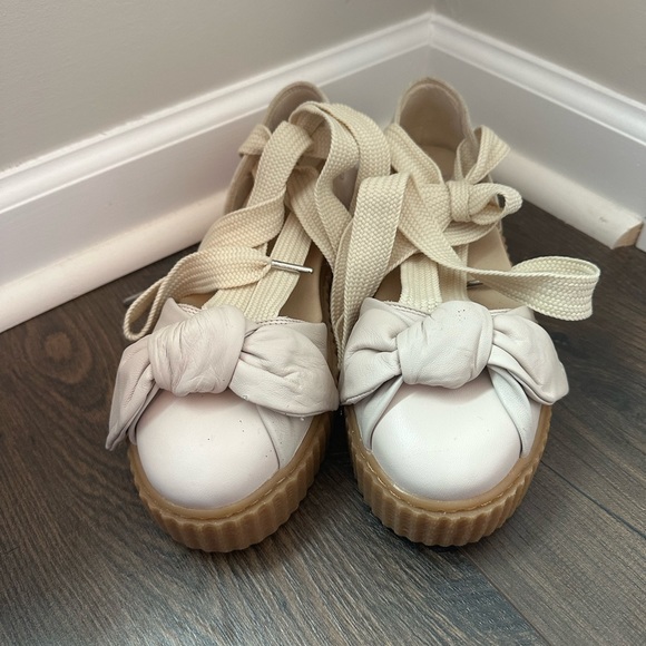 PUMA x FENTY Rihanna Oatmeal Leather Bow Creeper Tie Up Sandals - Picture 4 of 11